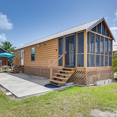 Everglades City Trailer Cabin Boat Slip And Porch!